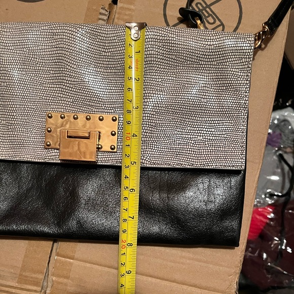 Badgley Mischka Clutch - Picture 7 of 9